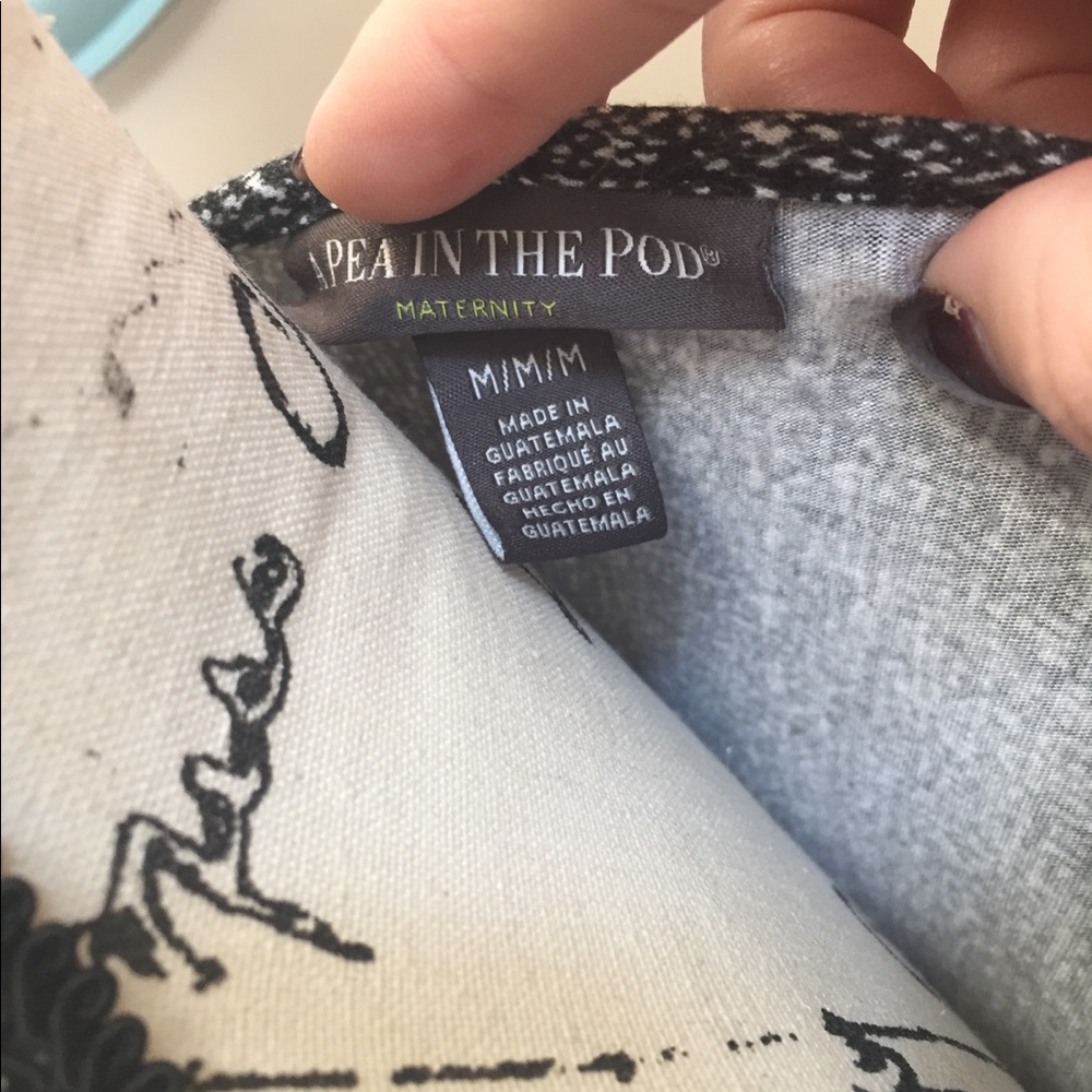 A Pea In The Pod printed maternity top - Picture 4 of 4
